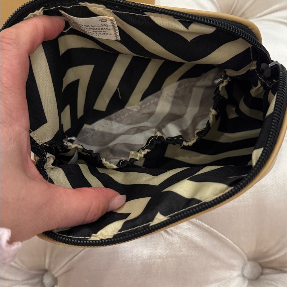 NWOT Christian Lacroix Designer Toiletry Bag - Picture 9 of 11